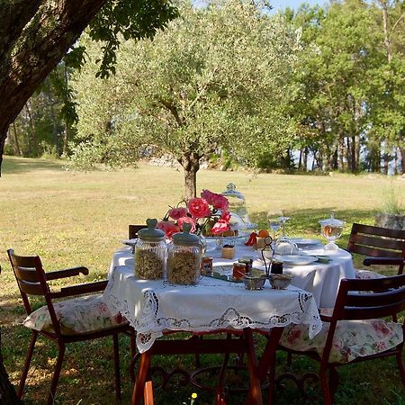 Bed and Breakfast Bergerie Des Suanes Fayence Exterior foto